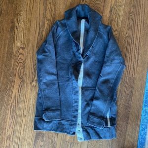 Lululemon sweatshirt
